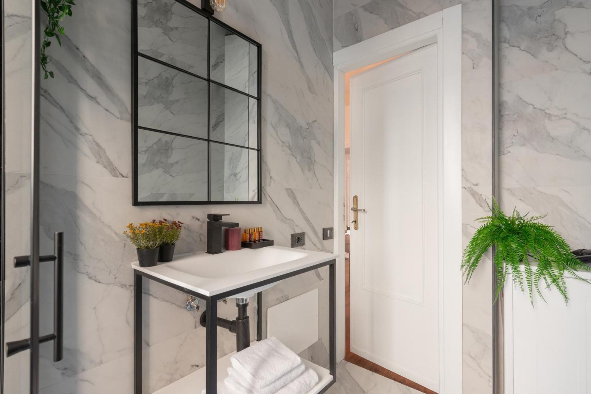 Jacuzzi Termini Apartment Roma Ngoại thất bức ảnh
