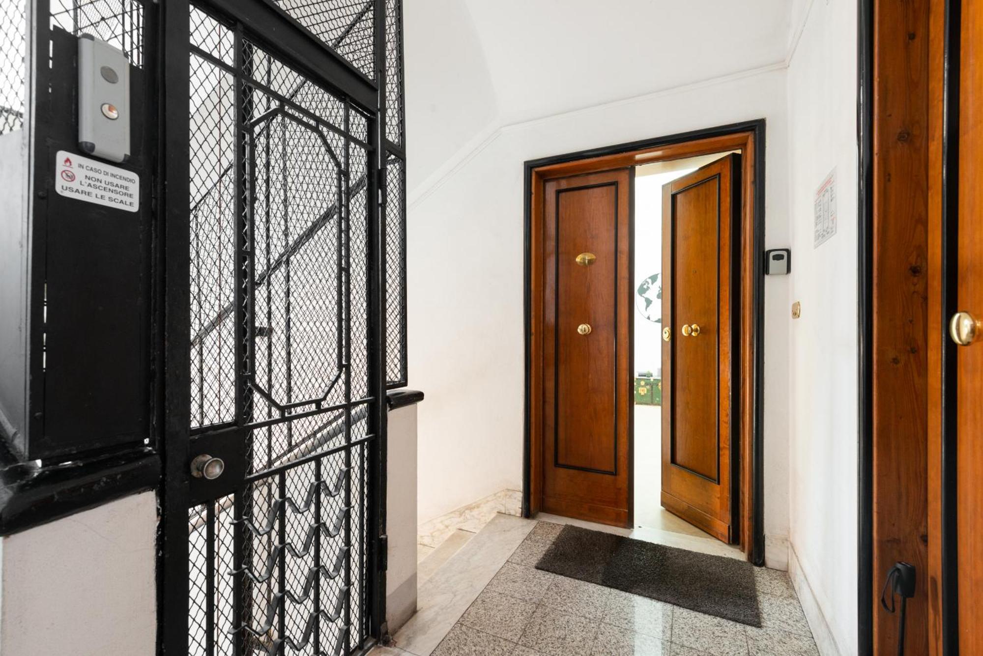 Jacuzzi Termini Apartment Roma Ngoại thất bức ảnh